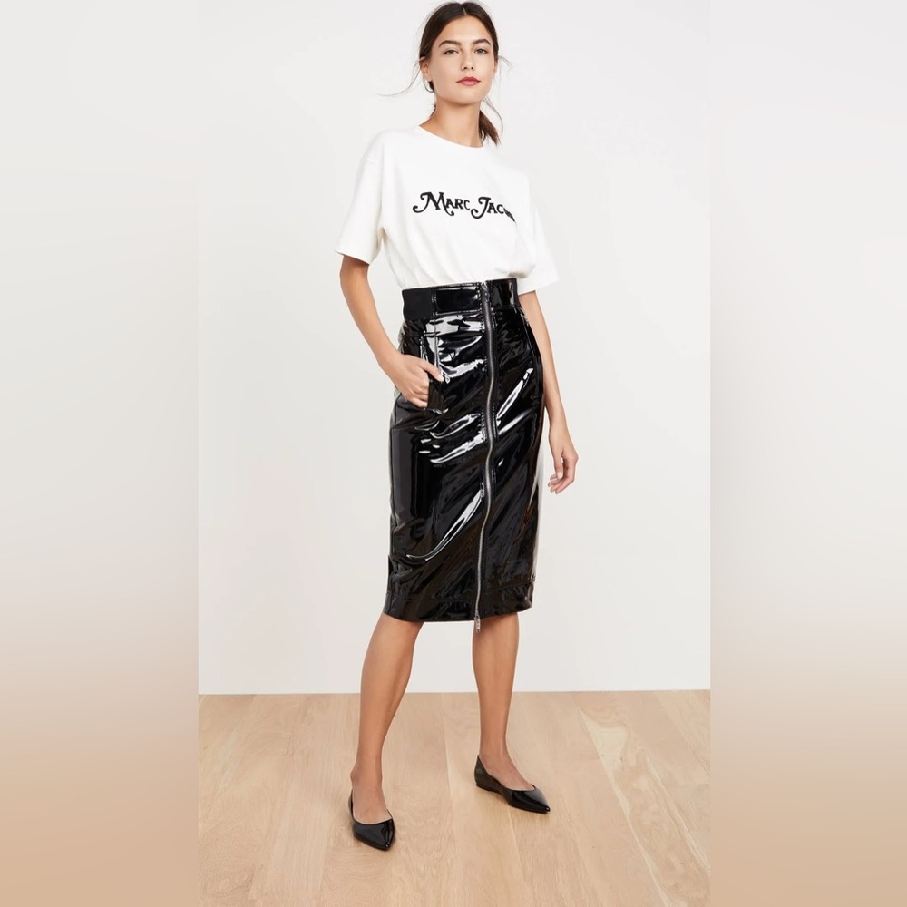 Marc Jacobs Shiny Black “The Pencil Skirt” with Front two way zipper size 4